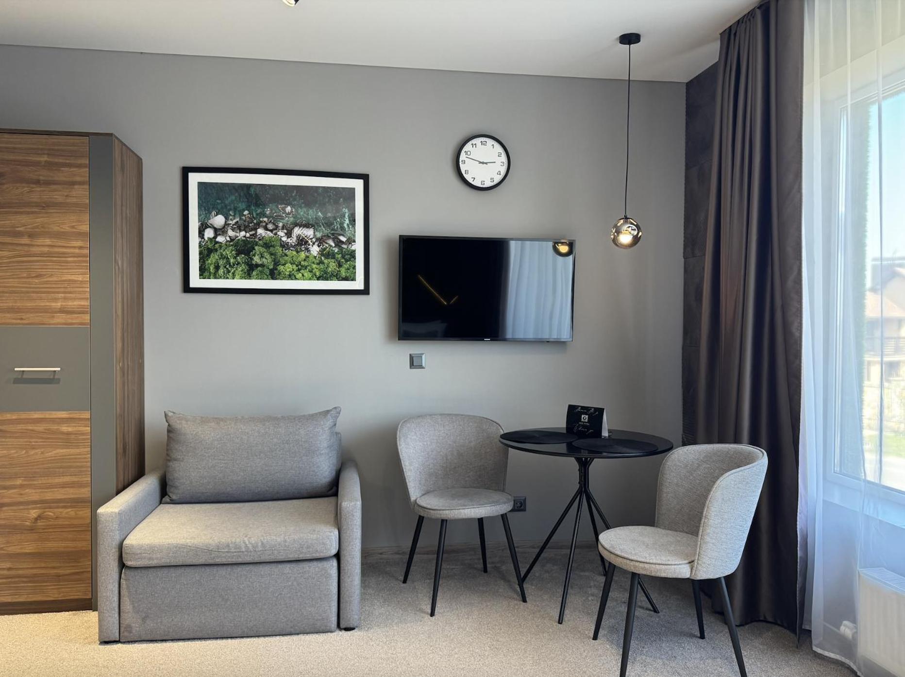 Hide Park Hotel Vinnytsia Exteriör bild